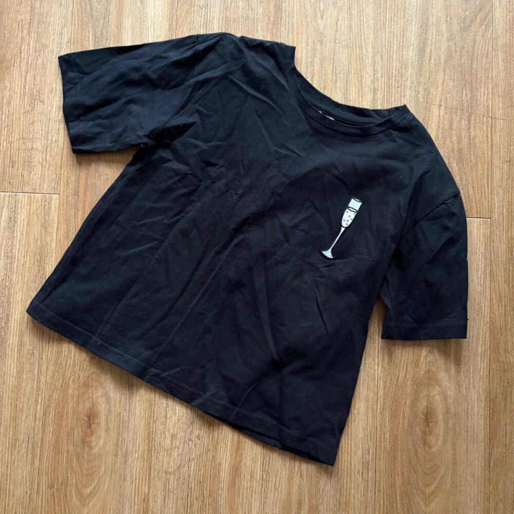 ASOS Short Sleeve Scoop Neck Graphic Shirt Black NWT Women’s Size 0